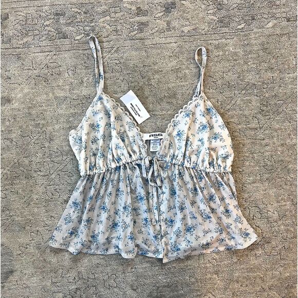 NWT Tilly's RSQ Tank Top Blue Sheer Floral Flowy Crop Tank M - Picture 4 of 5